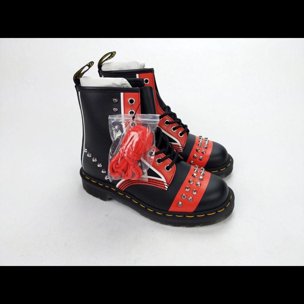 [SOLD] NWOT DR MARTENS Women's Sz 6 Black Red Leather Boots 1460 Stud